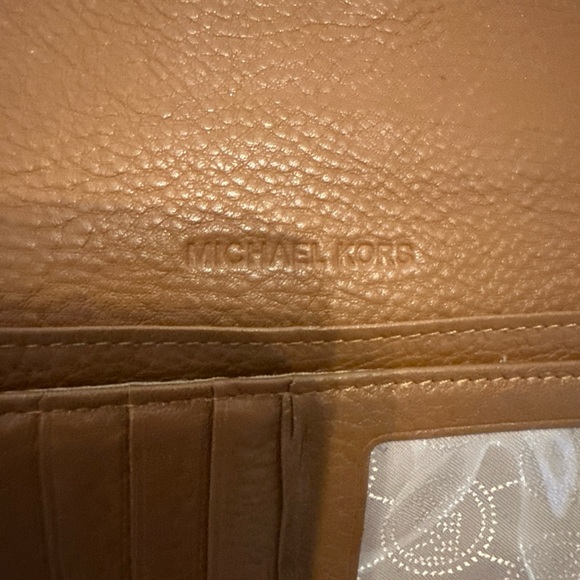 Vintage Michael Kors MK Tan Full Size‎ Soft Leather Wallet w/ Checkbook Holder - Picture 4 of 12